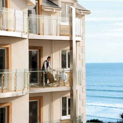 Waiter Balcony