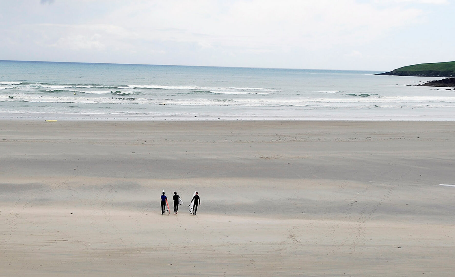 Surfiing on inchydoney www.inchydoneyisland.com_v4