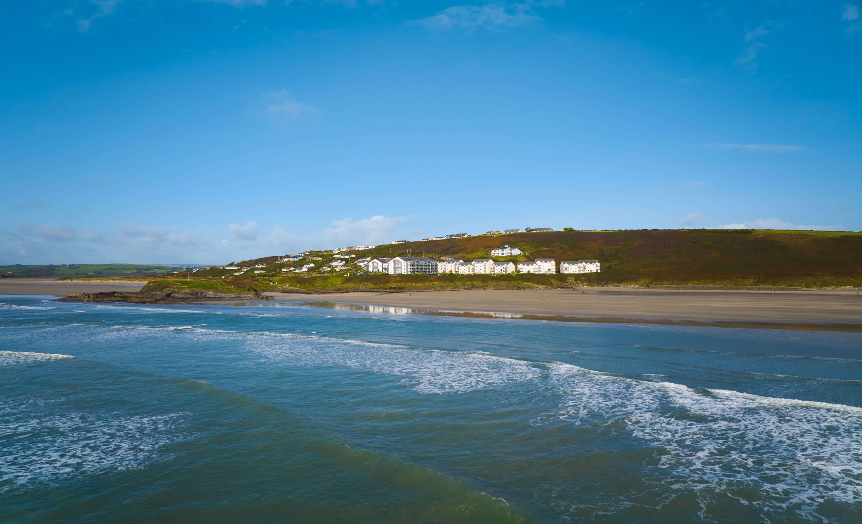 Distant inchydoney www.inchydoneyisland.com_v4